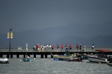 people rain pier lamma HK D5_DSC6705.jpg